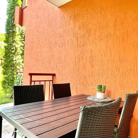 Noks - Private - Bsr - 6 Apartment